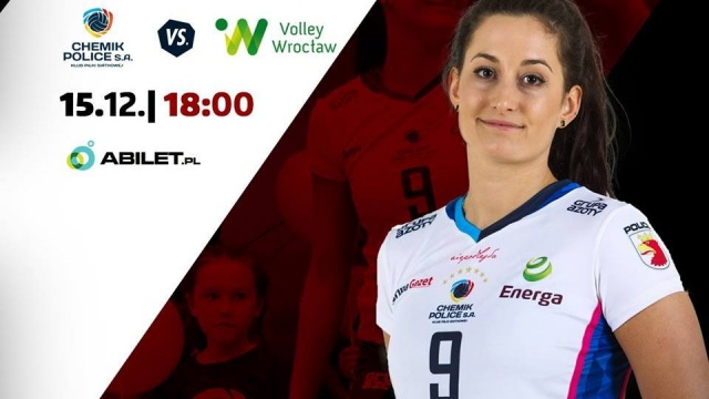 Siatkarki z Polic w ramach rozgrywek o mistrzostwo Polski wygrały w sobotę z Volley Wrocław 3-0. Mecz rozegrano w hali Zespołu Szkół przy ulicy Siedleckiej w Policach.
