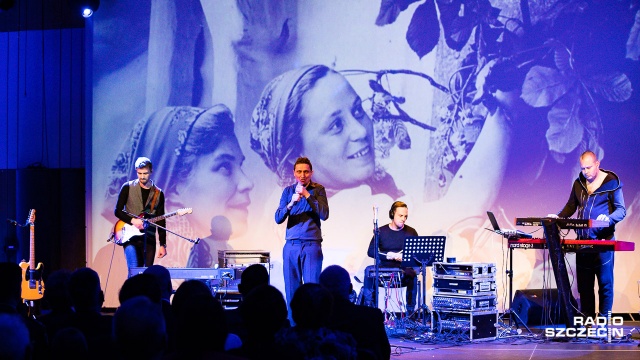 W studiu S-1 Radia Szczecin zakończył się koncert 1918-2018 krakowskiego artysty Janusza Radka, który wieńczy obchody setnej rocznicy odzyskania przez Polskę niepodległości. Był dedykowany bohaterom polskiej niepodległości i wolności, ofiarom i uczestnikom wydarzeń szczecińskiego Grudnia 03970.
