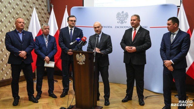 Dwa nowe ronda biszkoptowe powstaną w przyszłym roku w Stargardzie. Umowę na ich budowę podpisano w czwartek w Zachodniopomorskim Urzędzie Wojewódzkim. Wykonawcą robót będzie firma Maldrobud.