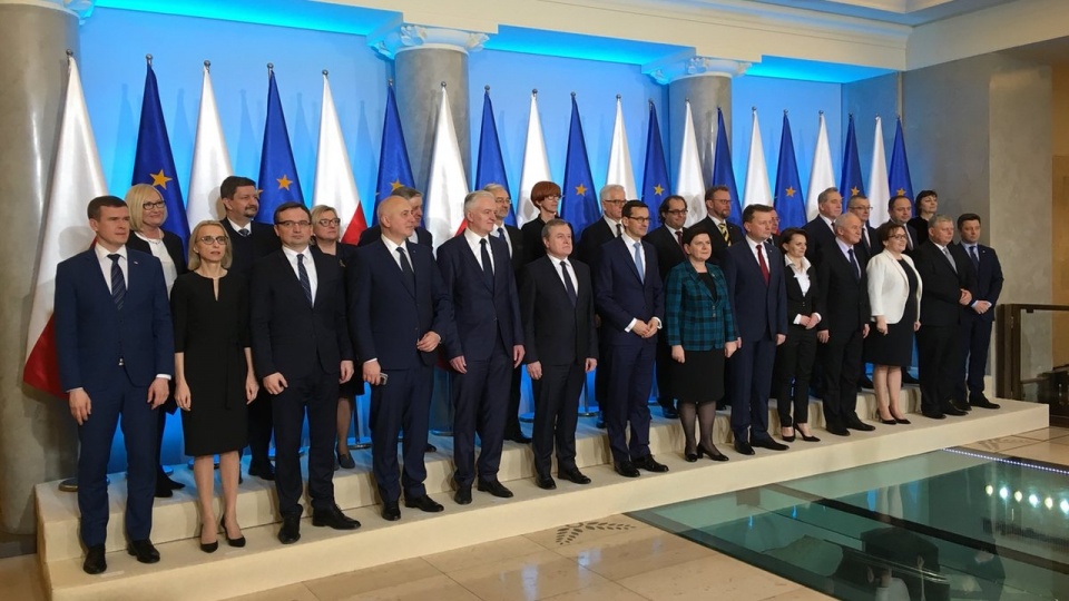 Rada Ministrów w nowym składzie. Fot. twitter.com/premierrp