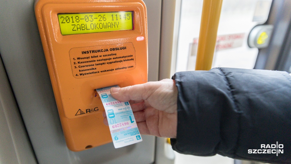 W ubiegłym roku 35 tysięcy osób jeździło komunikacją bez ważnego biletu. Fot. Robert Stachnik [Radio Szczecin]