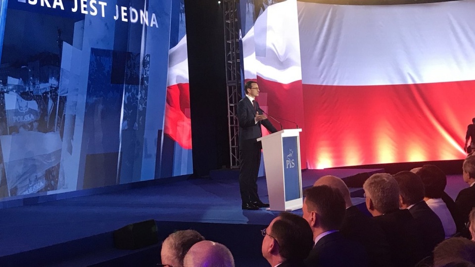 Premier Mateusz Morawiecki na sobotniej konwencji Zjednoczonej Prawicy w Warszawie. Źródło fot.: www.twitter.com/pisorgpl