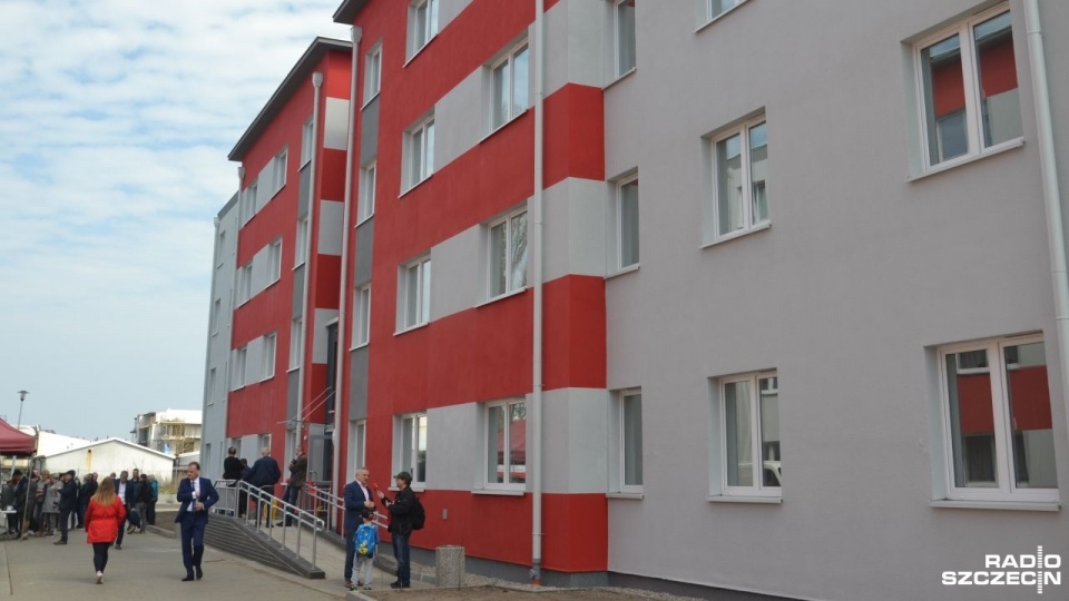 Mieszkania komunalne przy ulicy Rybackiej w Kołobrzegu. Fot. Przemysław Polanin [Radio Szczecin]