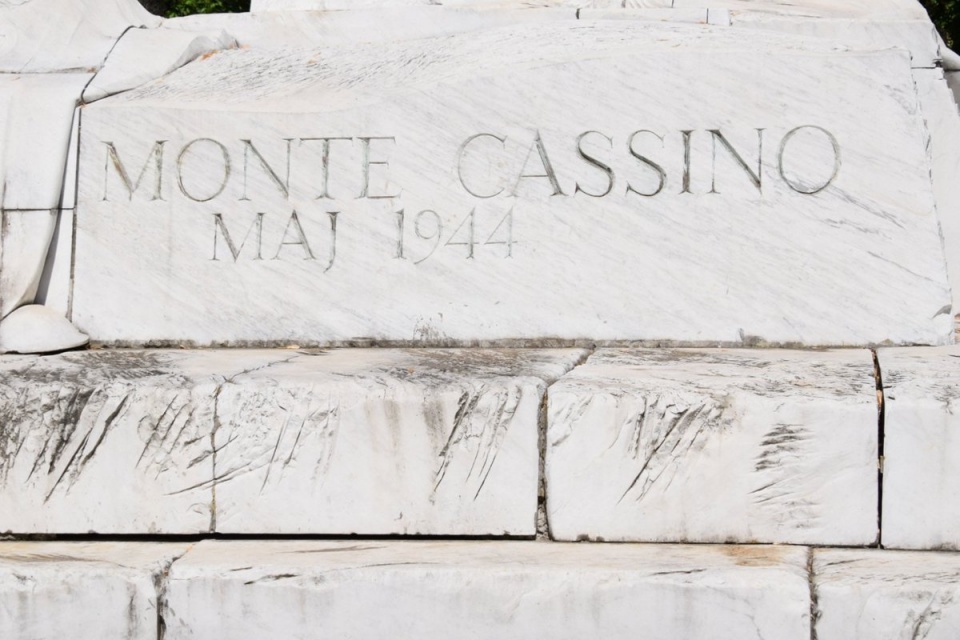 12 maja mijają 74 lata od rozpoczęcia natarcia na Monte Cassino przez wojska generała Andersa. Fot. twitter.com/Kombatanci