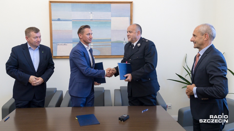 300 tysięcy złotych przekazał Zachodniopomorski Urząd Marszałkowski dla Młodzieżowych Drużyn Pożarniczych. Fot. Robert Stachnik [Radio Szczecin]