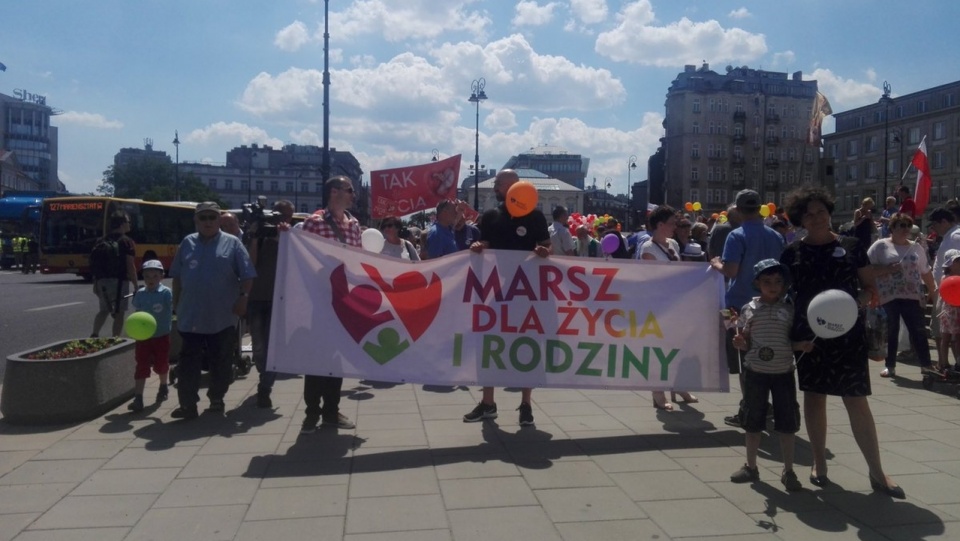 Marsz dla Życia i Rodziny przeszedł w niedzielę ulicami Warszawy. Fot. Fundacja Centrum Życia i Rodziny, źródło: www.twitter.com/cwidzir