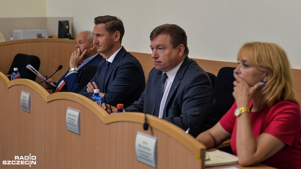 Radni zachodniopomorskiego sejmiku nie obniżyli pensji marszałkowi województwa Olgierdowi Geblewiczowi. Fot. Łukasz Szełemej [Radio Szczecin]