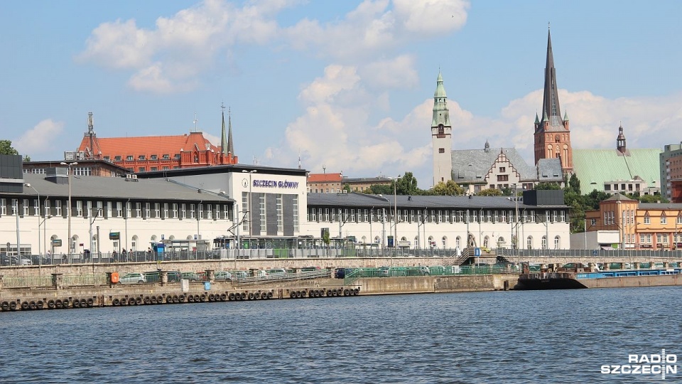 Bilety komunikacji miejskiej honorowane były na trasie między stacjami: Szczecin Główny, Szczecin Port Centralny, Szczecin Zdroje, Szczecin Dąbie, Szczecin Zdunowo, Szczecin Załom i Szczecin Podjuchy. Fot. Piotr Kołodziejski [Radio Szczecin/Archiwum]