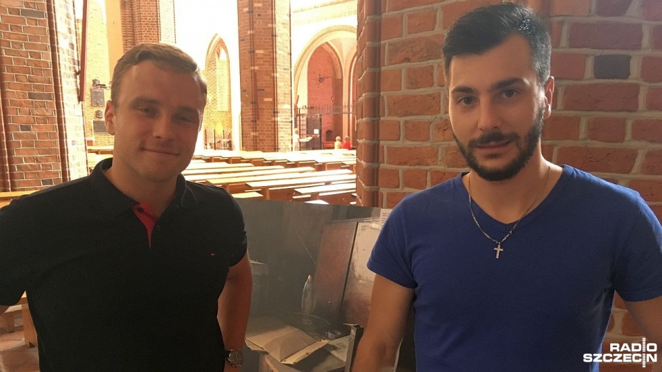 Farid Aboujrad z Aleppo (na zdj. z prawej) jest w Polsce od trzech lat i jest bardzo wdzięczny Polakom za pomoc Syrii. Fot. Piotr Kołodziejski [Radio Szczecin]