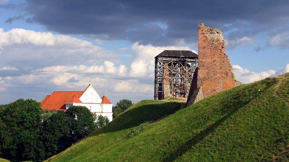 Kościół farny pw. Przemienienia Pańskiego Biała Fara, miejsce pochówku nazaretanek. Fot. www.wikipedia.org