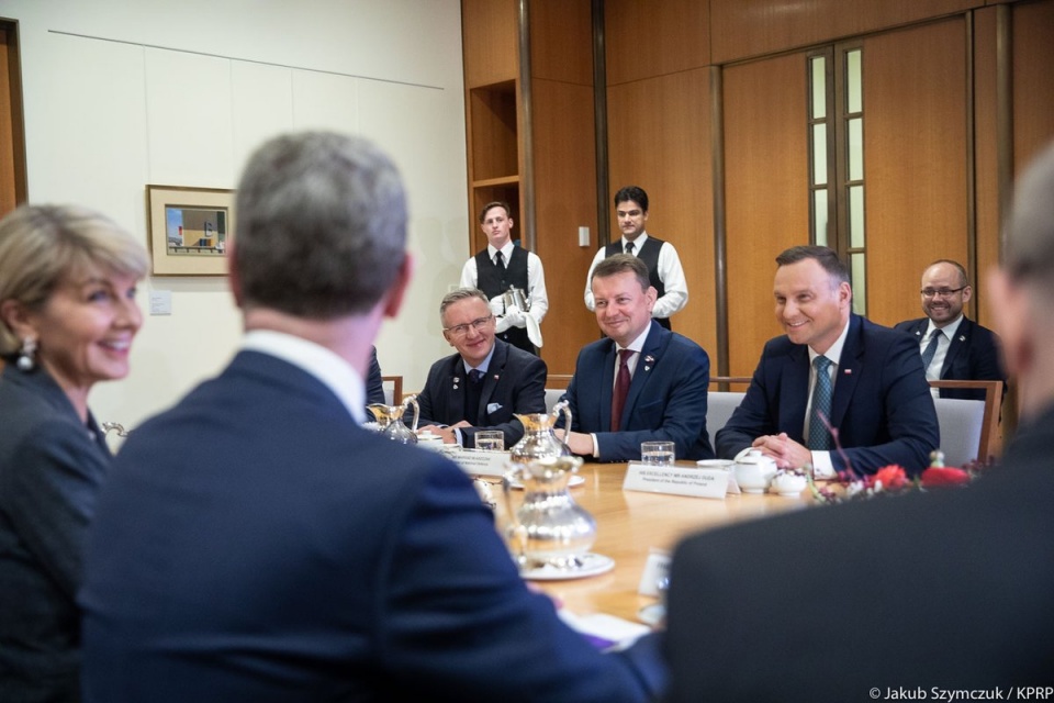 Prezydentowi w czasie wizyty w Australii towarzyszy minister obrony narodowej Mariusz Błaszczak. Fot. www.prezydent.pl/Jakub Szymczuk