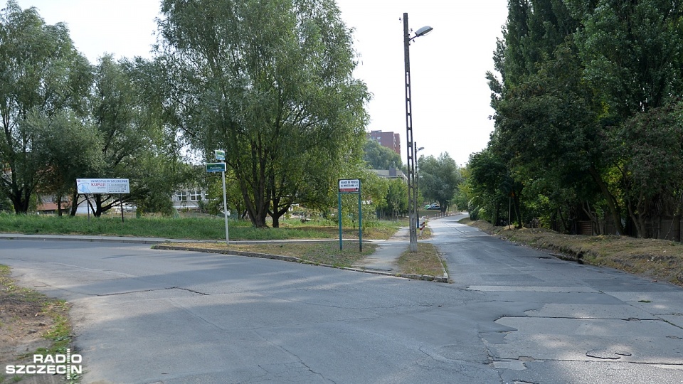 W połowie września rozpocznie się kompleksowa przebudowa ulicy Jana Kułakowskiego na szczecińskim Niebuszewie. Fot. Łukasz Szełemej [Radio Szczecin]