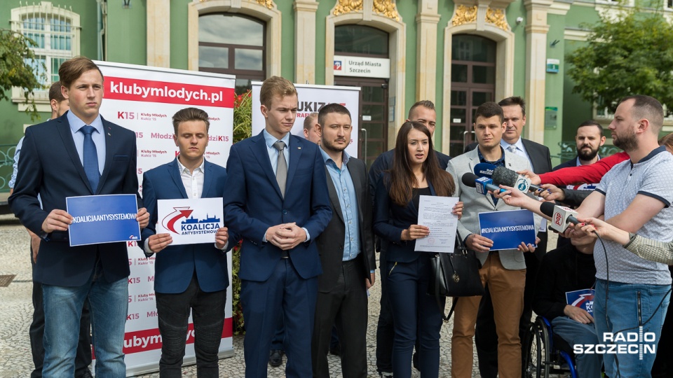 Jakub Kozieł przedstawił się jako 32-letniego przedsiębiorcę. Fot. Robert Stachnik [Radio Szczecin]