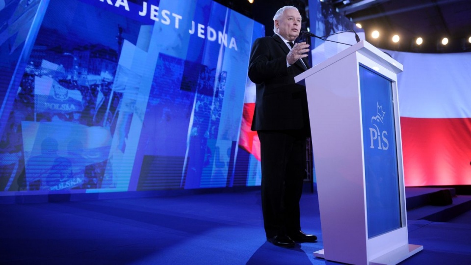 Konwencje otworzyło przemówienie prezesa PiS Jarosława Kaczyńskiego, mówił on, że kampania wyborcza będzie oceną dobrej zmiany. Źródło fot. http://pis.org.pl