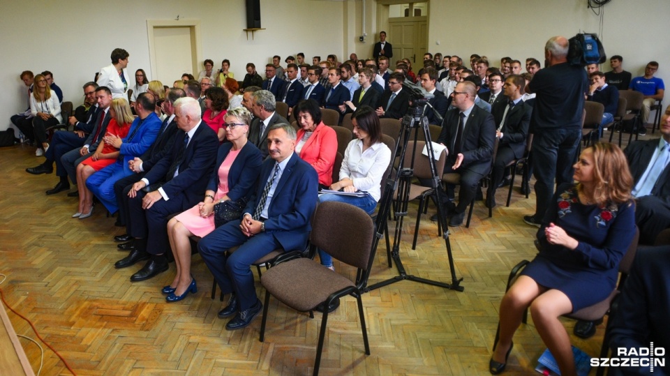 Jedna z największych grup energetycznych w Polsce otwiera swoje drzwi dla uczniów. Enea S.A będzie współpracować z Technikum Elektryczno - Elektronicznym w Szczecinie. Fot. Kamila Kozioł [Radio Szczecin]