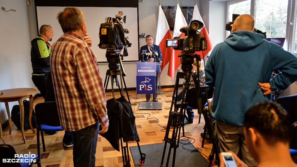 Bartłomiej Sochański obiecał podwyżki dla pracowników po wygranych wyborach na prezydenta Szczecina. Fot. Łukasz Szełemej [Radio Szczecin]
