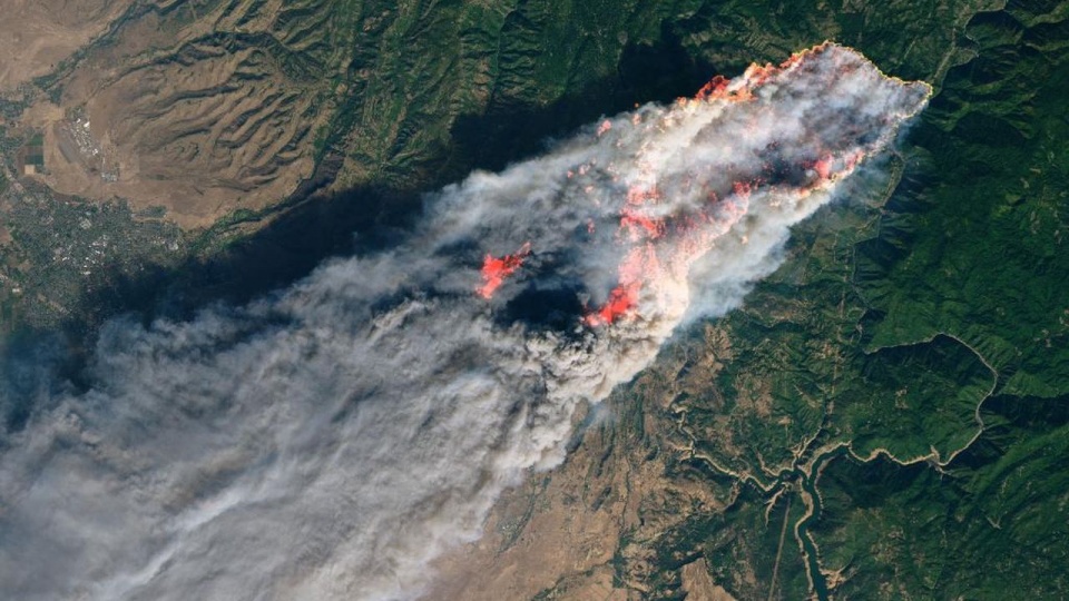 Pożar lasu w Kalifornii. Fot. twitter.com/NASA