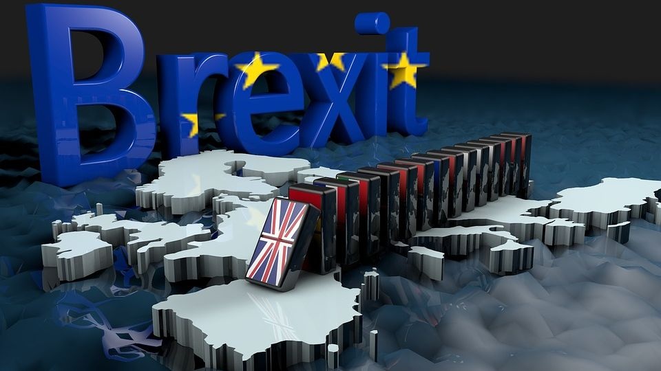 Umowa brexitowa, która została uzgodniona przez negocjatorów z Brukseli i Londynu krytykowana jest na Wyspach Brytyjskich. źródło: https://pixabay.com/pl/2123573/daniel_diaz_bardillo/domena publiczna