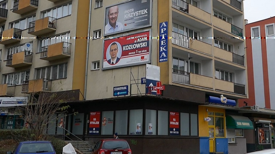 Bilboardy i plakaty wyborcze na ul. Felczaka w Szczecinie. Fot. Maciej Papke [Radio Szczecin]