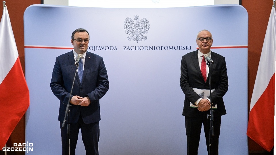 Konferencja wojewody zachodniopomorskiego i Regionalnej Izby Obrachunkowej. Fot. Łukasz Szełemej [Radio Szczecin]