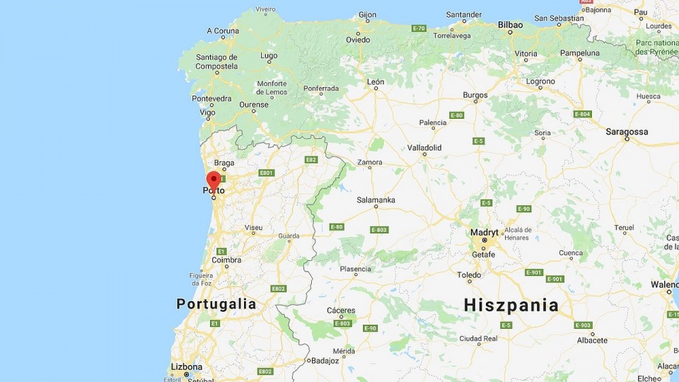 Maszyna spadła na ziemię w górzystym rejonie w okolicach Porto w sobotę późnym popołudniem. Fot. www.google.com/maps