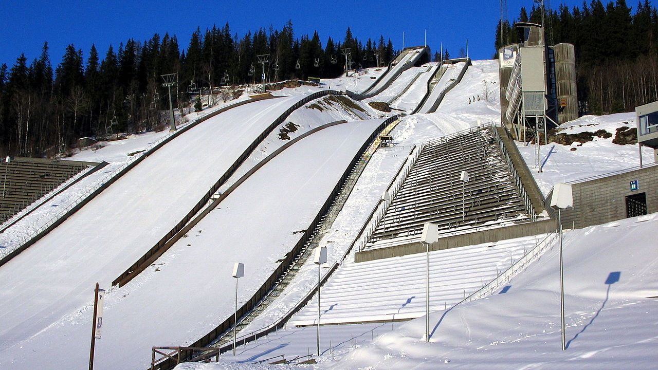 Po nieudanym dla Polaków weekendzie otwarcia, pora na drugi przystanek Pucharu Świata w skokach narciarskich.