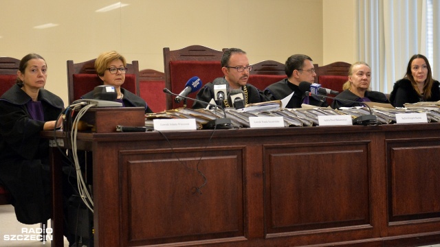Sąd Okręgowy w Szczecinie skazał głównych oskarżonych - Tomasza K. i Michała W. - na odpowiednio 6 i 12 lat więzienia. Fot. Łukasz Szełemej [Radio Szczecin] Zapadł wyrok w sprawie ataku maczetą i zabójstwa "Skorupy" [ZDJĘCIA]