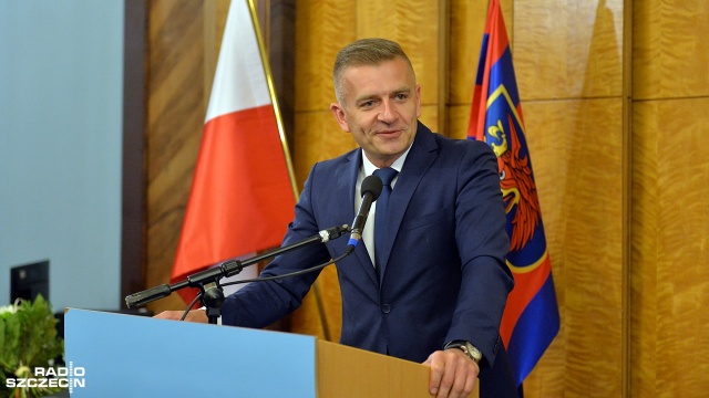 Poetka i pisarka, historyk oraz profesor PUM uhonorowani Medalami za Zasługi dla Miasta Szczecina. Fot. Łukasz Szełemej [Radio Szczecin] Uhonorowani Medalami za Zasługi dla Miasta Szczecina [ZDJĘCIA]