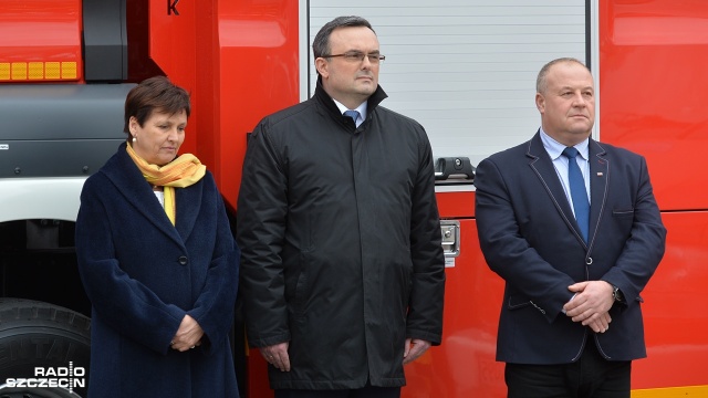 Fot. Łukasz Szełemej [Radio Szczecin] Pierwszy taki wóz gaśniczy dla strażaków na Pomorzu Zachodnim [WIDEO, ZDJĘCIA]