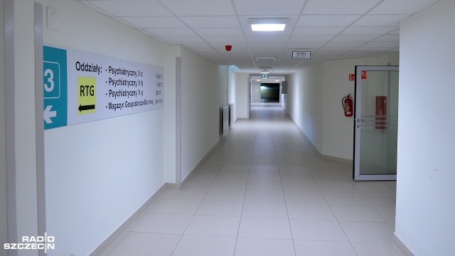 Fot. Łukasz Szełemej [Radio Szczecin] Protest psychologów w szpitalu w szczecińskich Zdrojach [WIDEO, ZDJĘCIA]