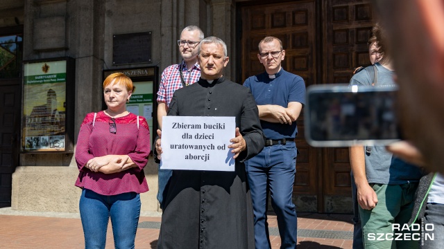 Fot. Robert Stachnik [Radio Szczecin] "Wszyscy jesteśmy przeciwko pedofilom" [WIDEO, ZDJĘCIA]