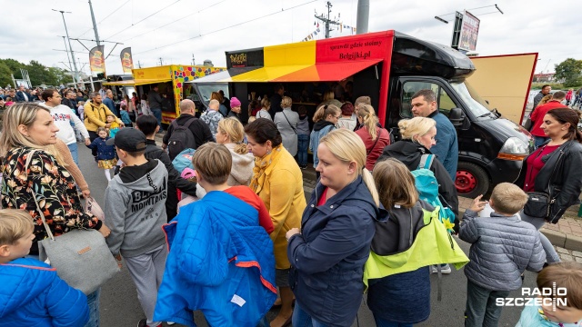 Fot. Robert Stachnik [Radio Szczecin] Smaki świata na festiwalu food trucków [WIDEO, ZDJĘCIA]