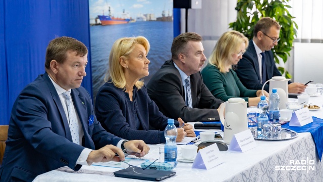 Fot. Robert Stachnik [Radio Szczecin] Politycy debatowali ws. gospodarki morskiej [WIDEO, ZDJĘCIA]