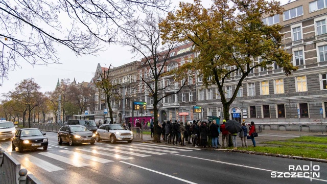 Fot. Robert Stachnik [Radio Szczecin] "Na wycinkę nie ma zgody!" Mieszkańcy protestowali w ochronie drzew [ZDJĘCIA]