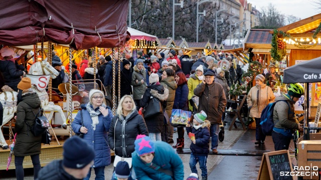 Fot. Robert Stachnik [Radio Szczecin] W centrum Szczecina "czuć klimat świąt" [WIDEO, DUŻO ZDJĘĆ]