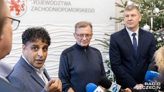 Fot. Robert Stachnik [Radio Szczecin] Uratował życie przechodnia. Strażak został doceniony [WIDEO, ZDJĘCIA]