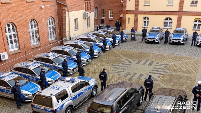 Fot. Robert Stachnik [Radio Szczecin] Świąteczny prezent dla policjantów z regionu [WIDEO, ZDJĘCIA]