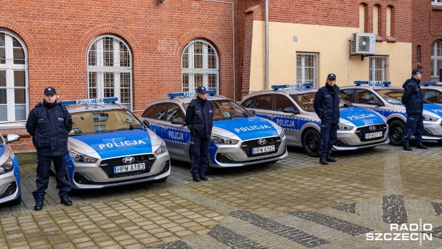 Fot. Robert Stachnik [Radio Szczecin] Świąteczny prezent dla policjantów z regionu [WIDEO, ZDJĘCIA]