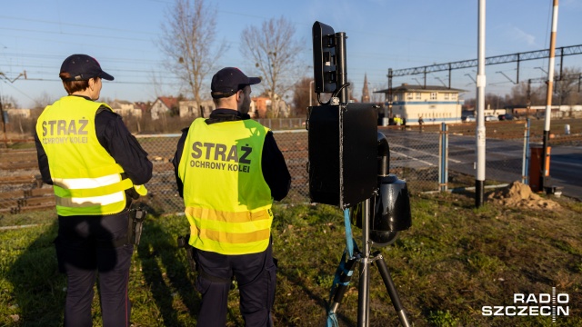 Fot. Robert Stachnik [Radio Szczecin] Uwaga na przejazd kolejowy. Wspólna akcja Policji i PKP [ZDJĘCIA]