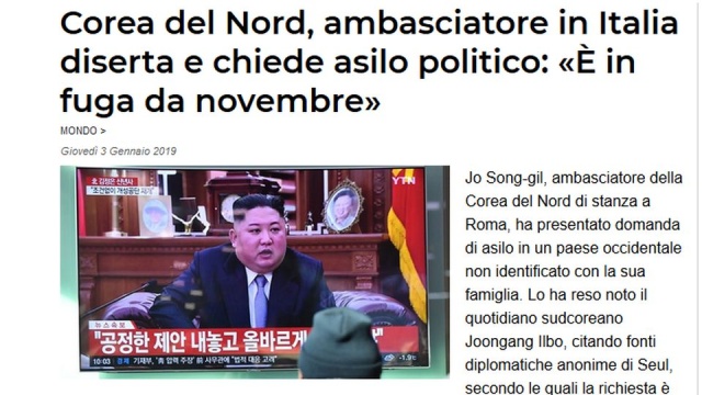Włoskie media powołując się na anonimowe źródła we włoskim MSZ informują, że pełniący obowiązki ambasadora Korei Północnej w Rzymie Dżo Song Dżil odmówił powrotu do kraju. Wraz z rodziną ma się obecnie znajdować w Stanach Zjednoczonych.