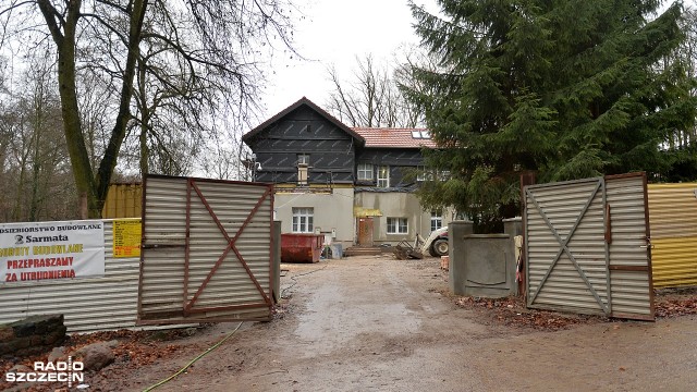 Dawny Zajazd Szmaragd w Puszczy Bukowej w Szczecinie odzyskuje blask. Powstaje tam Centrum Edukacji Ekologicznej i Szkolne Schronisko Młodzieżowe - Szmaragdowe Zdroje.