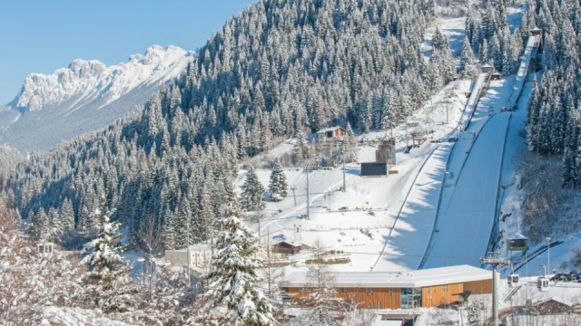 Ryoyu Kobayashi wygrał konkurs Pucharu Świata w skokach narciarskich we włoskim Val di Fiemme. To jego dziewiąte w tym sezonie, a szóste z rzędu zwycięstwo w tym sezonie.