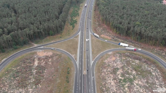 Generalna Dyrekcja Dróg Krajowych i Autostrad chce uniknąć sytuacji z poniedziałku, kiedy to w związku z remontem przy węźle Kijewo i zamknięciem jednego pasa jezdni, kierowcy wyjeżdżający po południu ze Szczecina utknęli w godzinnym korku.