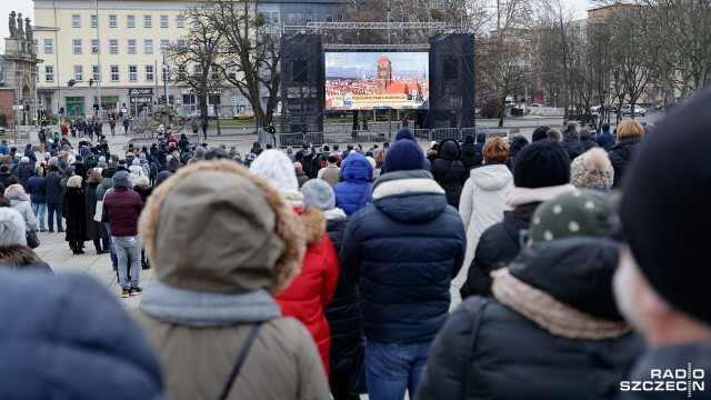Transmisja z pogrzebu prezydenta Gdańska na Placu Solidarności [ZDJĘCIA, NOWE]