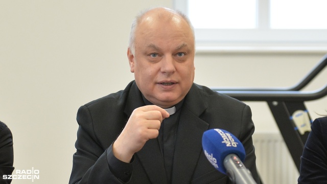 Buduje go w Kolsku - w gminie Bierzwnik - Instytut Medyczny im. Jana Pawła II. Instytut prowadzi już w Szczecinie dwa DPS-y. Jeden dla chorych psychicznie i drugi dla przewlekle, somatycznie chorych.