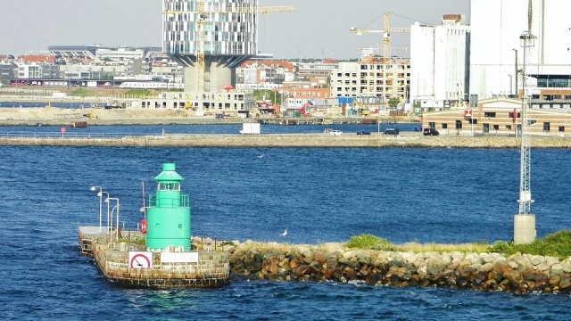 Ponad 1000 szwedzkich portowców, zrzeszonych w branżowych związkach zawodowych, domaga się własnej umowy zbiorowej z pracodawcami.
