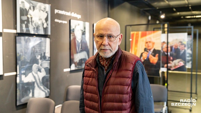 Pół wieku fotografował często najważniejsze wydarzenia dla Szczecina, Polski, a nawet świata. Byłem świadkiem historii to wystawa fotografii Jerzego Undro, którą można obejrzeć w Centrum Dialogu Przełomy.