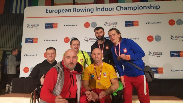 Trzy medale: złoty i dwa brązowe, zdobyli wioślarze Startu Szczecin w mistrzostwach Europy na ergometrach wioślarskich sportowców niepełnosprawnych w Kopenhadze.