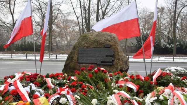 W Warszawie uczczono bohaterów akcji wykonania wyroku śmierci na generała SS Franza Kutscherę. Uroczystość odbyła się przy kamieniu pamiątkowym poświęconym uczestnikom Akcji Kutschera w Alejach Ujazdowskich.