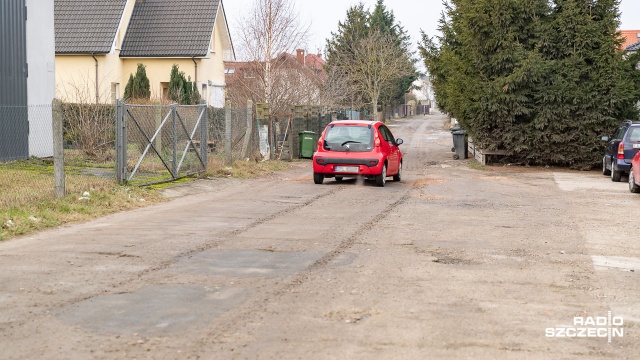 Mieszkańcy ulicy Elżbiety w Mierzynie doczekają się jej całkowitej przebudowy. Stosowny wniosek o zatwierdzenie projektu licznych zmian wpłynął już do Starostwa Powiatowego w Policach.